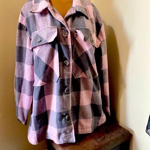 Beautiful ladies shirt in perfect condition
